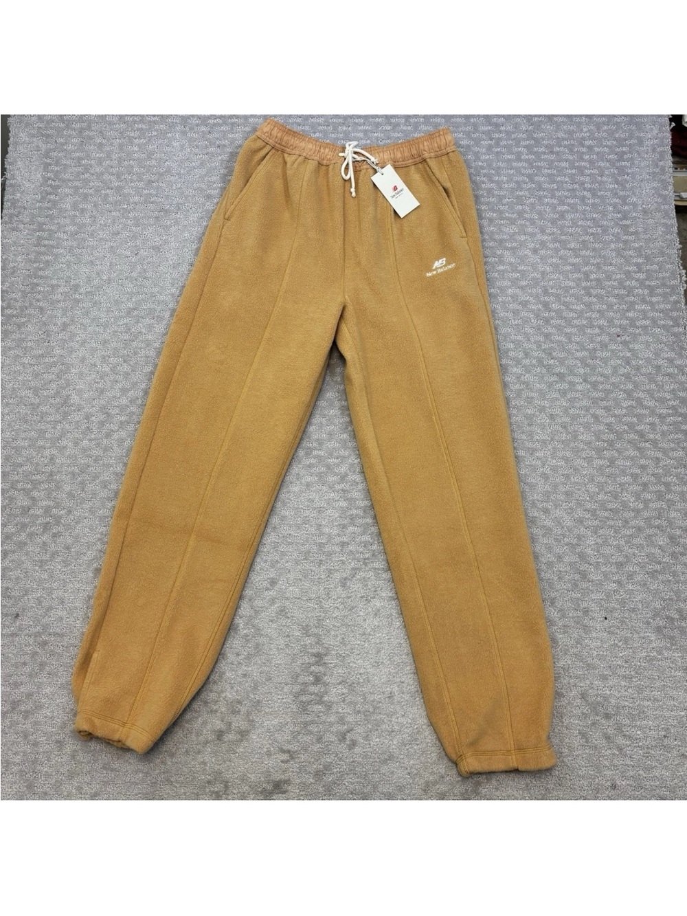New Balance Made in USA Sherpa Fleece Pant Dolce Beige Sz Medium‎ MP43540 - Picture 5 of 10